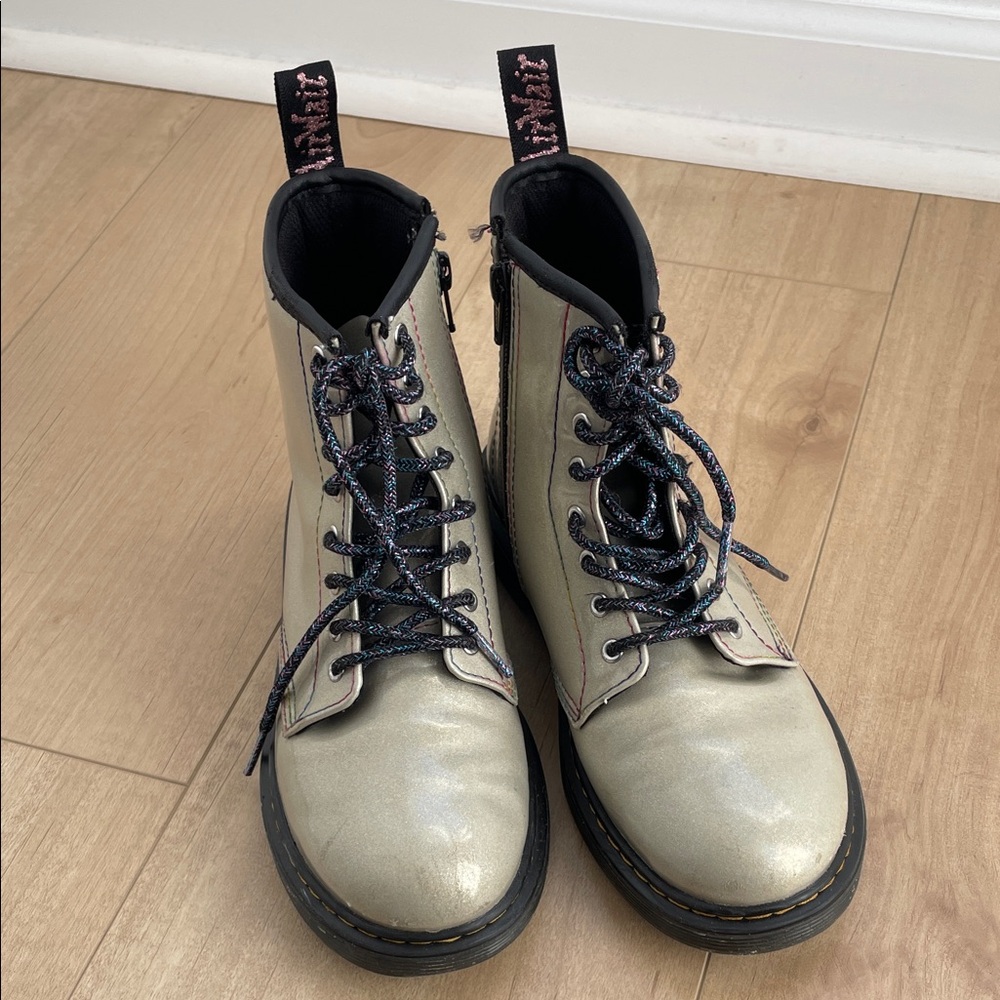 Metallic rainbow big girl 4 doc marten Lace-Up Boots